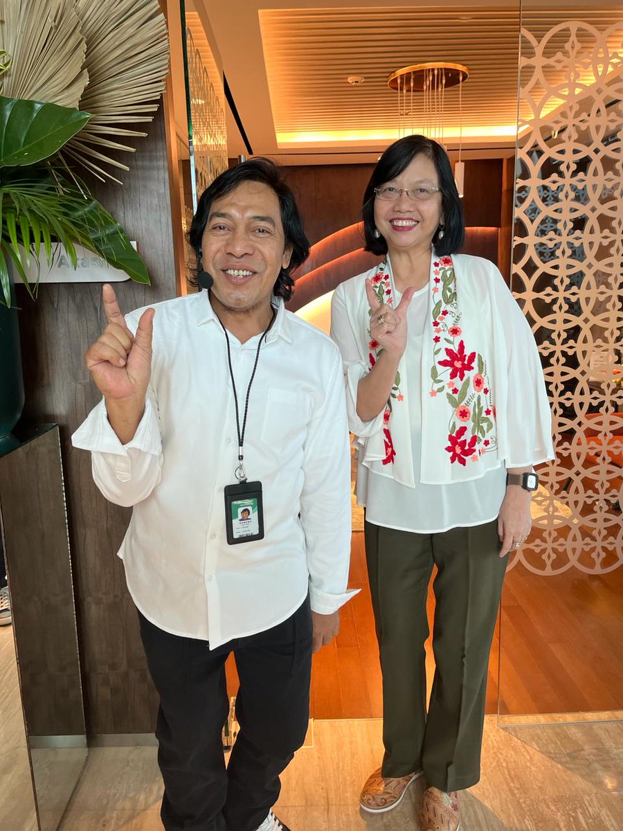 Meet #Komeng, elected DPD (senator) member (2024-2029) who received the most votes in Indonesia in the 2024 election. 5,3 million votes. Top Comedian in 🇲🇨 Uhuy! 😉😎😅 #Pemilu2024