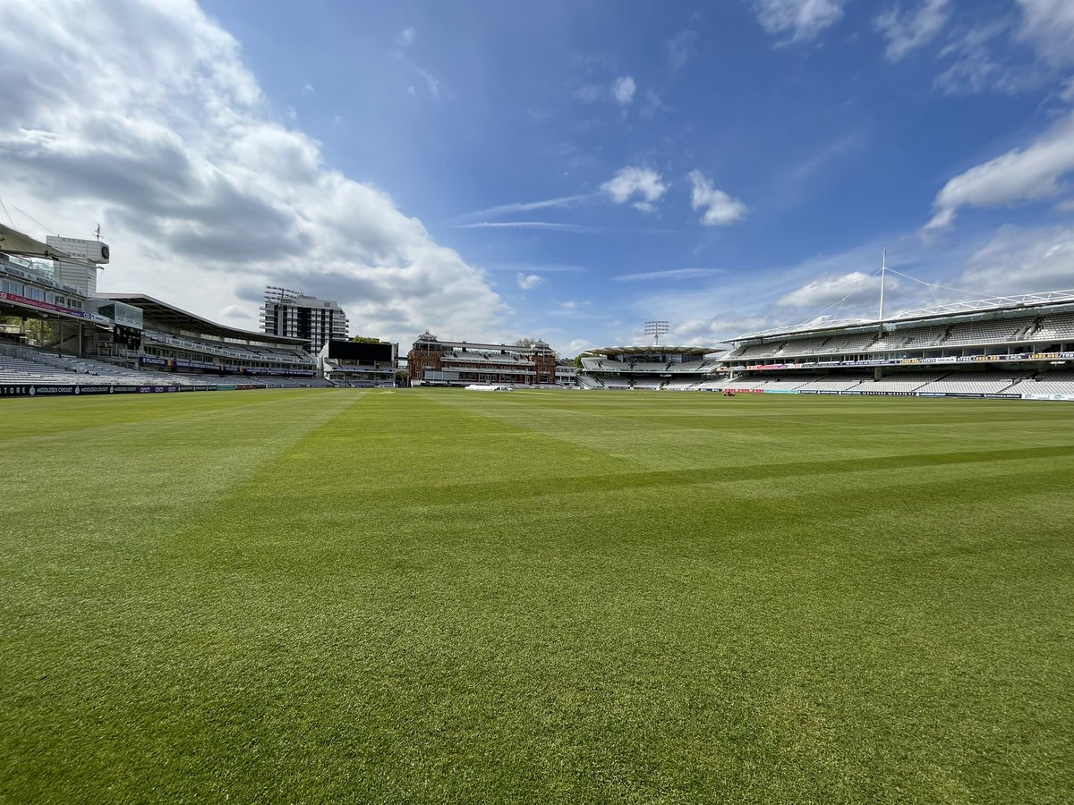 Friday sunshine ☀️ 

#LoveLords