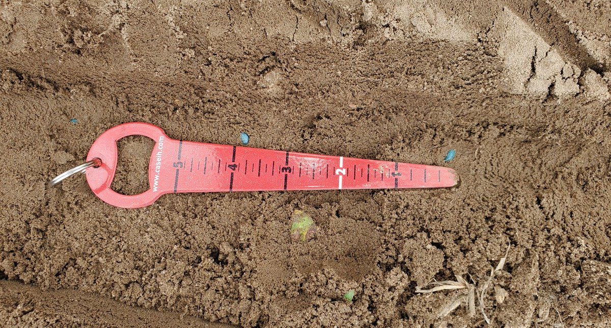 Planting math can get tricky sometimes but used by everyone during planting. Our new blog post cover some basic formulas and tables to make these planting calculations easier and hopefully quicker next time!! @UGAExtension #plant24 #plantcals site.extension.uga.edu/precisionag/20…