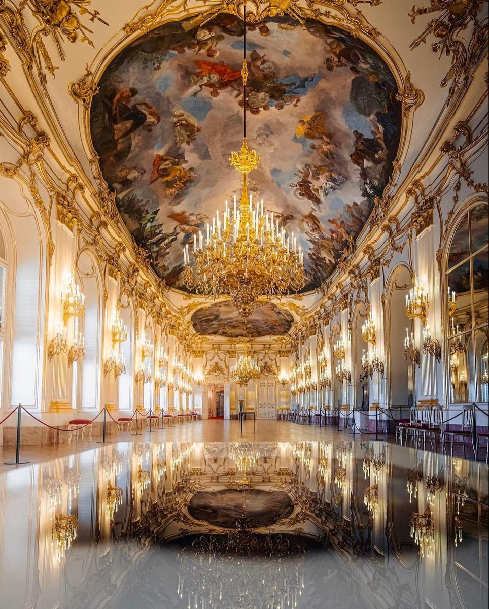 2. Schönbrunn Palace

An exquisite example of Baroque splendor that served as the Habsburgs’ summer retreat.