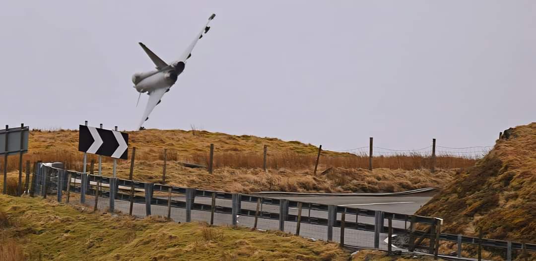 Eurofighter Typhoon GR4 in LFA7. Photo Credit Terry Holloway. #Aircraft #aviation #aviationlovers #royalairforce #militaryaviation