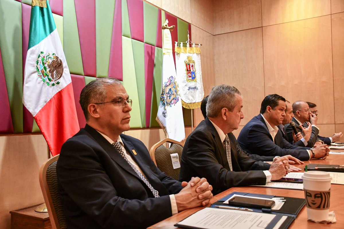 #Agenda | El Presidente Héctor Tinajero Muñoz, participó en la Asamblea Plenaria de la Mesa Ciudadana de Seguridad y Justicia de León, en la que tomó protesta como Coordinador entrante, el Ing. Francisco Gutiérrez Manrique. Esta mesa representa un espacio que permite generar…