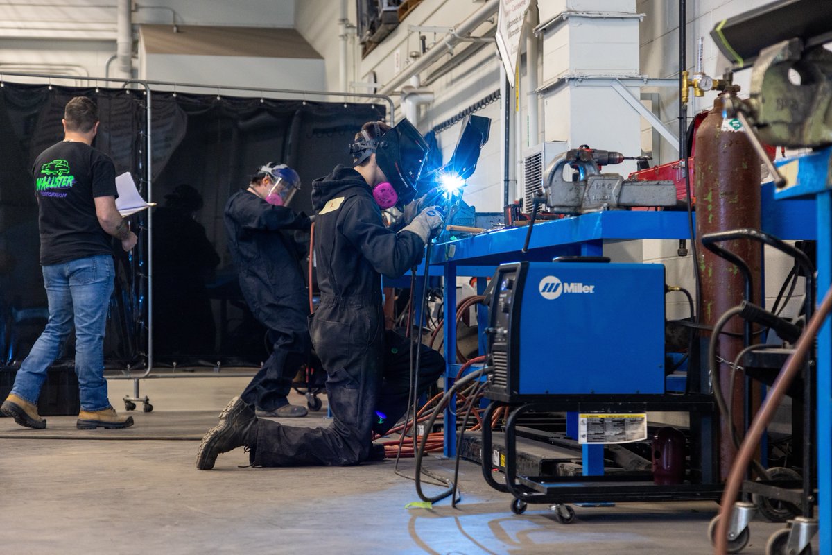 🔥 The engines are revving, sparks are flying, and the grills are HOT! 🔥 Come see all the action at NBCC Moncton today until 4:30🍳 🛠️ 💻 🏗️ If you can't make it to the campus, stay tuned in our Meta stories to see who will be heading to the Nationals in May! @Skills_Canada