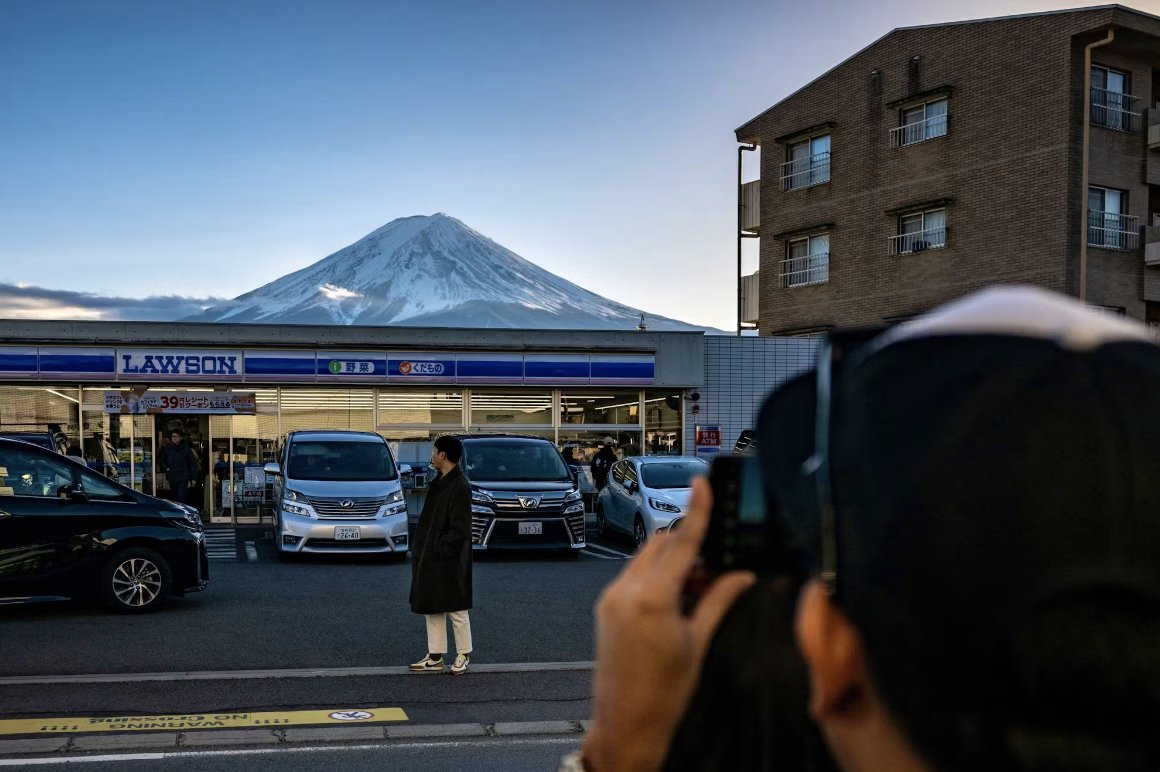 Une ville japonaise va cacher une vue sur le Mont Fuji 20min.ch/fr/story/surto…