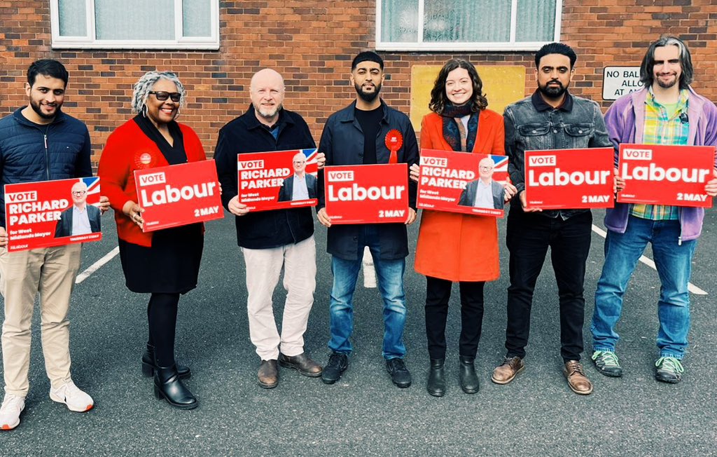 Brilliant day campaigning for our @uklabour team @RichParkerLab @SimonFosterPCC across the #BlackCountry today with Rowley’s @Sohail12361 & Charlemont w/ Grove Vale’s Dalel Bharma w/ @SarahCoombesWB @SandwellLabour #StJames’ Asif Ahmed @cathrynbayton1 Caroline Reid &…