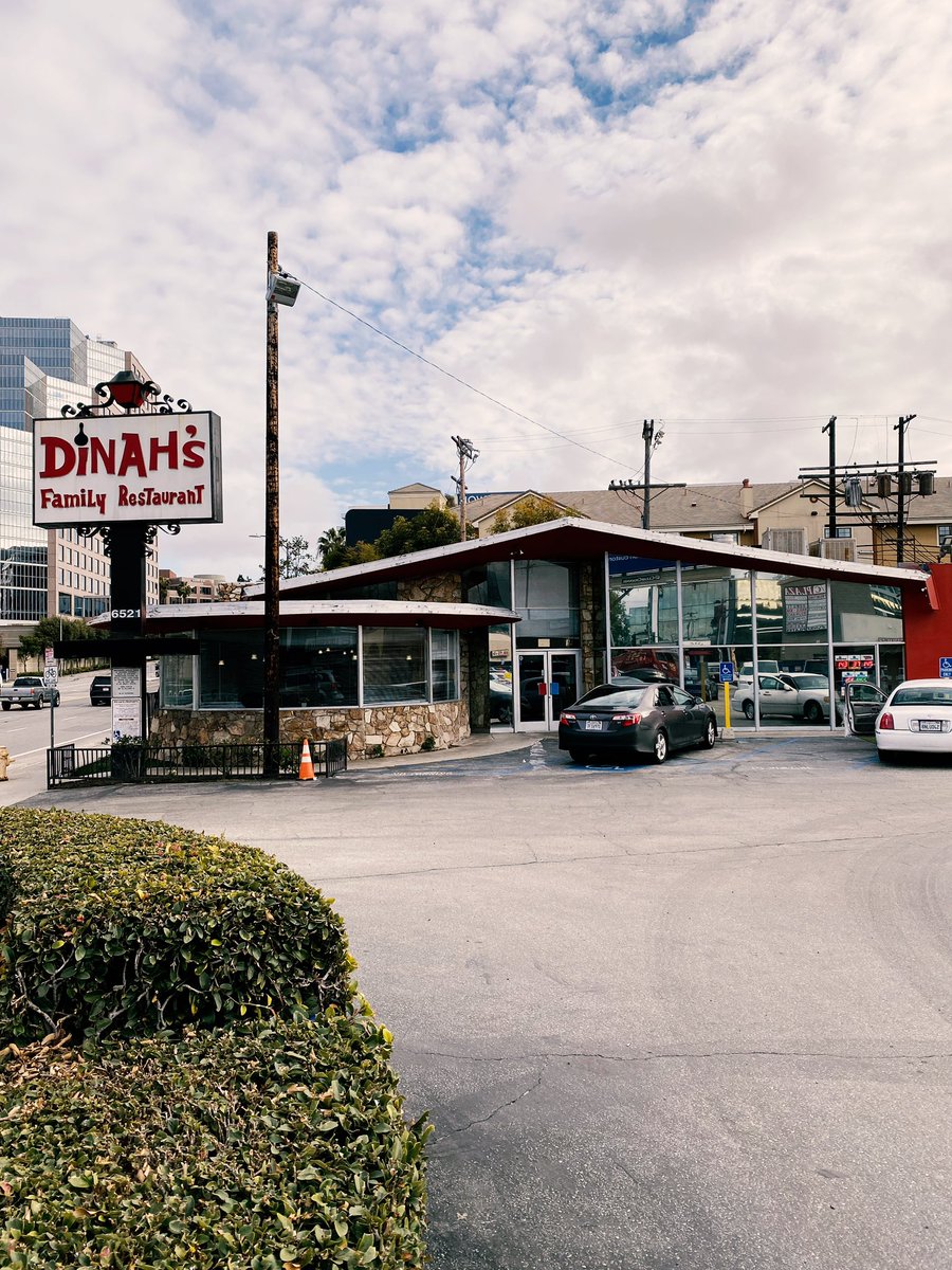 Some sad news. The last day to experience Dinah’s in its original location in Los Angeles is on April 30th. Dinah’s opened here in 1959, but new development is taking over, and it’s practically forced the historic restaurant to move out. (Thread)