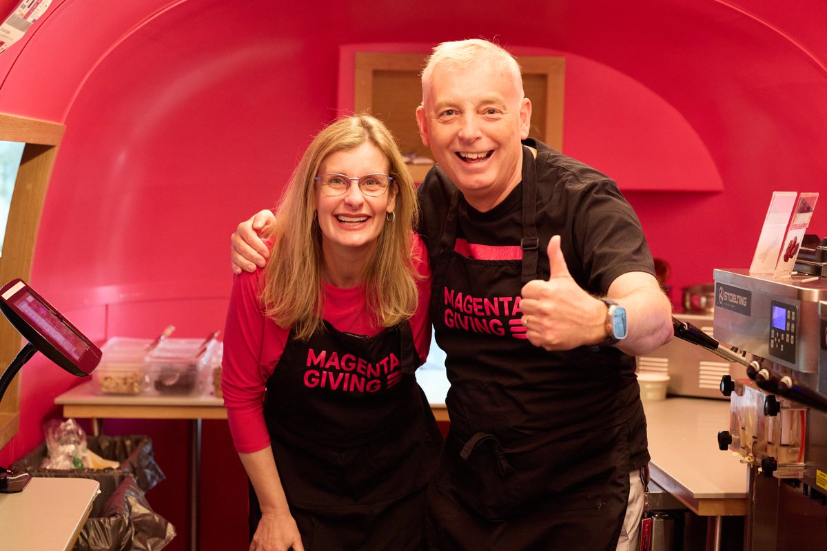 .@TMobile employees sure love their Fro-Yo! 🍦 And I loved dishing it up for them to raise awareness for #MagentaGivingMonth with my co-sponsor Susan Loosmore! Less than a week left and we are SO close to our goal!! 🙌