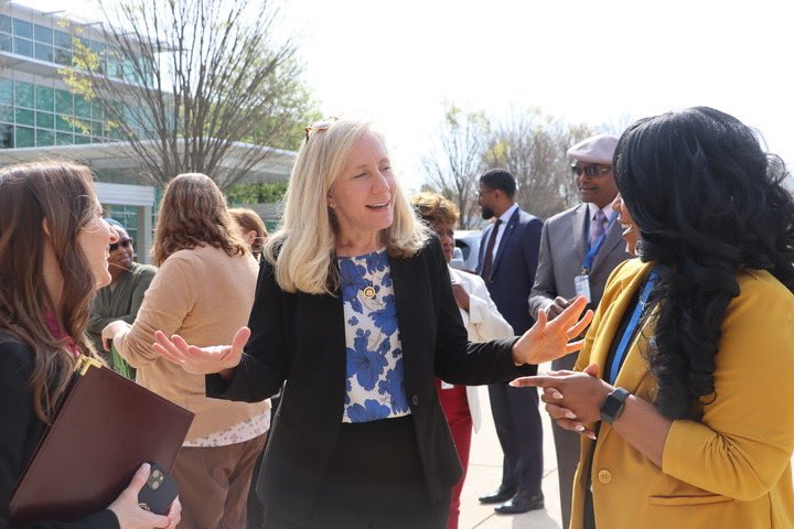 I’m proud to represent Virginia’s Seventh District in the U.S. House. Want to stay up to date with my continued work for Virginia's businesses, seniors, Veterans, and families on Capitol Hill? Sign up for my weekly newsletter! 👉 spanberger.house.gov/newsletter