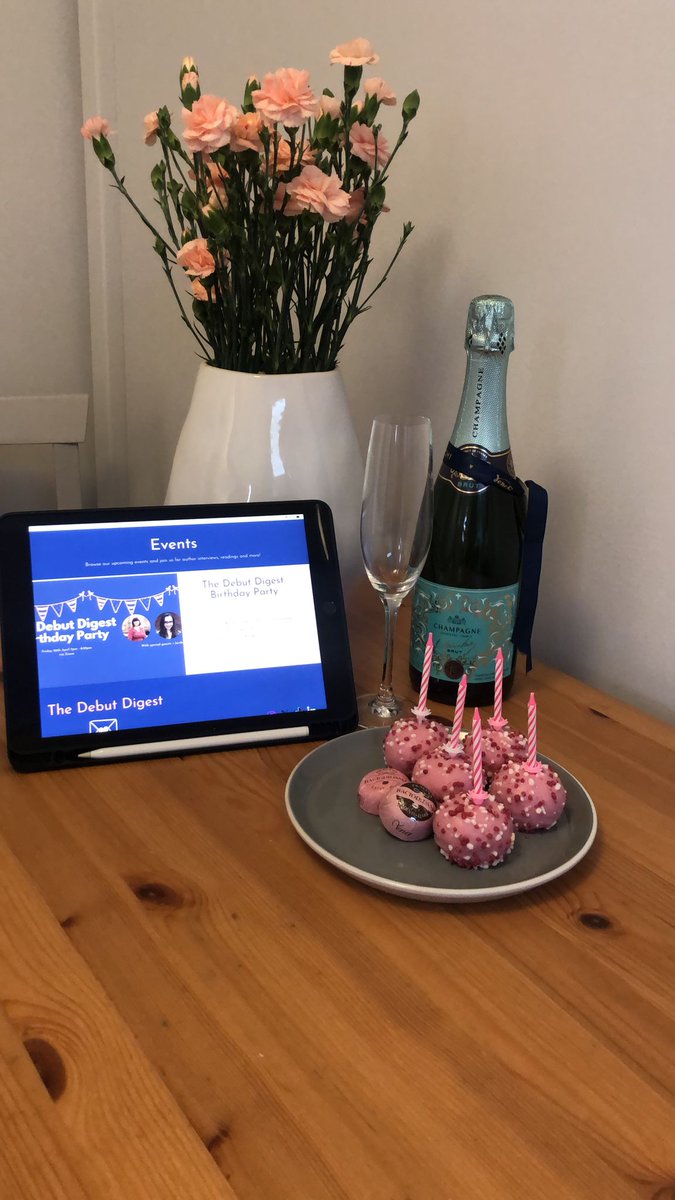 And the setups for #TheDebutDigestBirthday have begun 🩷🎊🎉 In The Debut Digest HQ 1/4, we have Helen's setup with some delicious cake pops and some well-deserved champers 🍾🥂 We only turn 3 once, ya know! Show us your setups 🩷