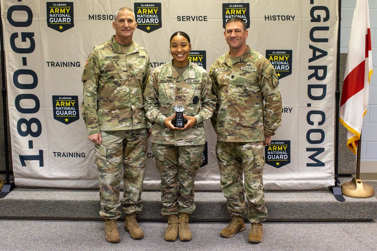 𝙍𝙖𝙥𝙞𝙙 𝙍𝙚𝙘𝙧𝙪𝙞𝙩𝙞𝙣𝙜! ⭐️⭐️⭐️ - Multiple members of our 22nd R&R Battalion received Diamond Club awards for reaching their annual mission in six months or less. Join us in recognizing them for their work keeping our ALNG #ALwaysReady; we wouldn't be here without them!