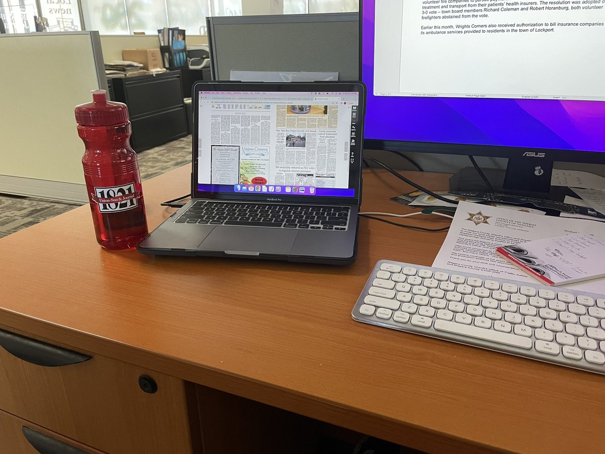 Nobody posts photos on Instagram anymore, so Twitter gets a view of my desk on a Friday afternoon in the Lockport Union-Sun & Journal office

#journalism #localjournalism #lockportny #localnews