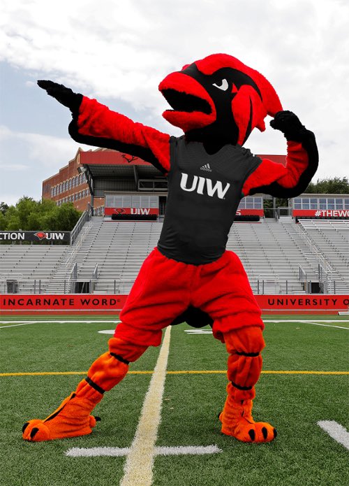 #AGTG After a great conversation with Coach McQueen I am blessed to receive a offer from the University of Incarnate Word !! @Conner_McQueen @GPowersScout @CoachErnGarcia @JScruggs247 @satxhsfb @DaileyCraig @MatadorBSB13 @coachwfrazier @UIWFootball @MikeRoach247