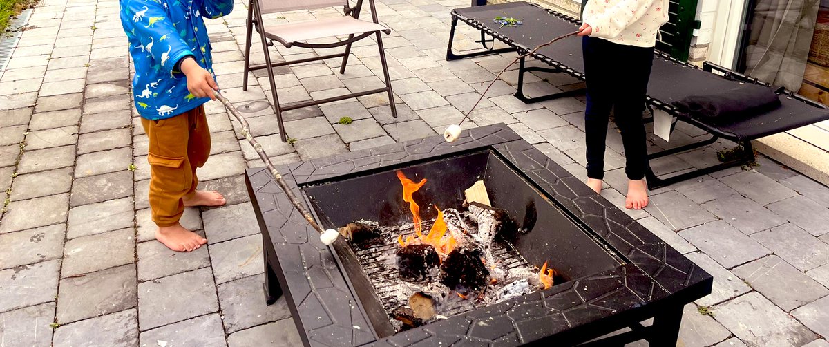Is there anything better than s’mores over a fire pit on a Friday night? TGIF!