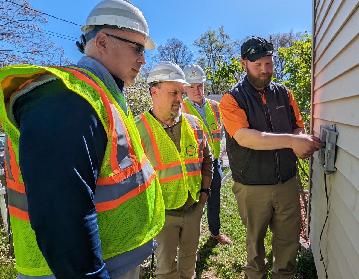 ICYMI: Archtop's 100%-fiber Internet service is live in the Town and Village of Saugerties! When we say #FastAF, we mean it, and now, people are starting to experience it for themselves. Learn more: hubs.li/Q02vbL1s0

#ArchtopFiber #InvestedInYou #SaugertiesBroadband