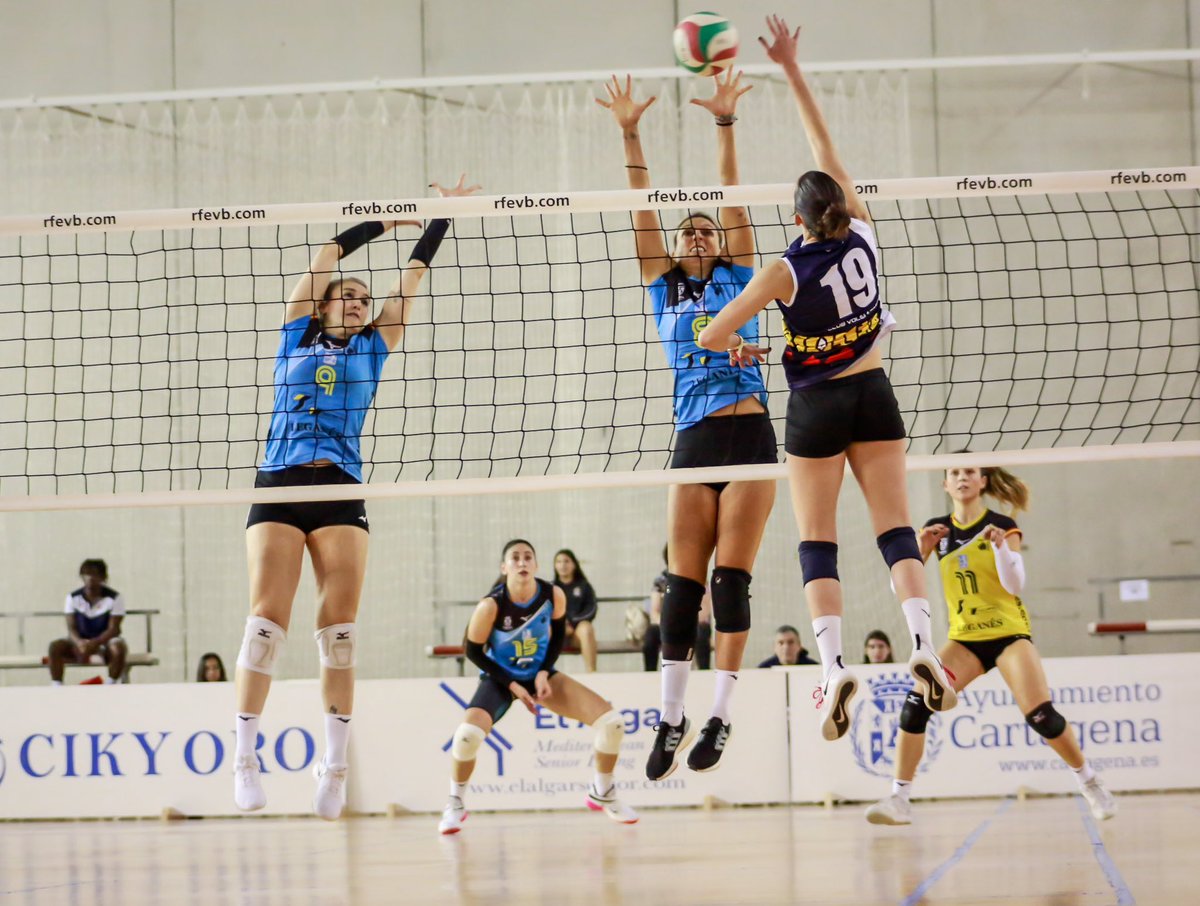 La última plaza de semifinales es para @ClubVoleiSoller, que se impone en un partidazo a @VoleibolLeganes (1-3) 🙌🏼 Es la primera vez que las baleares disputarán unas semifinales de la Fase Final de #SF2 @RFEVB #soñarengrande #voleibol