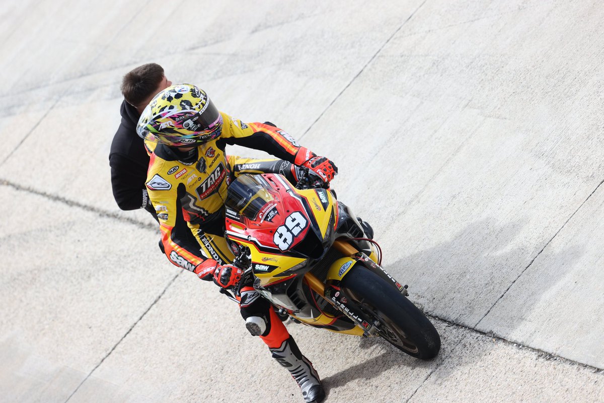 TAG_Racing's tweet photo. We are looking for you!

Join TAG Honda for the 2024 Season as a Technician!

Our excellent 4-bike team are hungry for results and we require more skilled technicians. If you are as eager to get going as we are, send your CV/cover-letter to tagracinggary@outlook.com 

#vacancy https://t.co/nepRf0ihnq