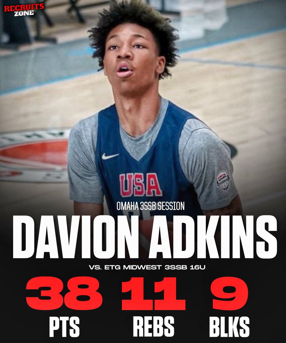 Top-45 2026 prospect Davion Adkins had a MONSTER performance a couple weeks ago at the 1st 3SSB Session in Omaha against ETG Midwest 3SSB 16u. Finished with: • 38 PTS • 11 REBS • 9 BLKS Easily one of the best performances in the country for an early AAU season.