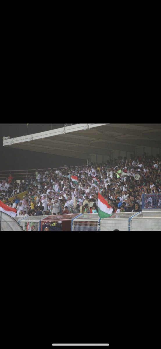 باذن الله حاضرين ومساندين فخرنا وعزنا الجهاز الفني ماقصر اللاعبين ماقصرو الجهاز الاداري ماقصر الرمز ابو عادل الخليفه بذل الغالي والنفيس لإسعادنا الباقي علينا ياعاشقين الحضور والتفاعل ماحد له عذر خمس مباريات متبقيه دعمنا مطلب وبإذن على روشن وديني  ♥️💚🤍#لعيون_الخلود_الكل_موجود