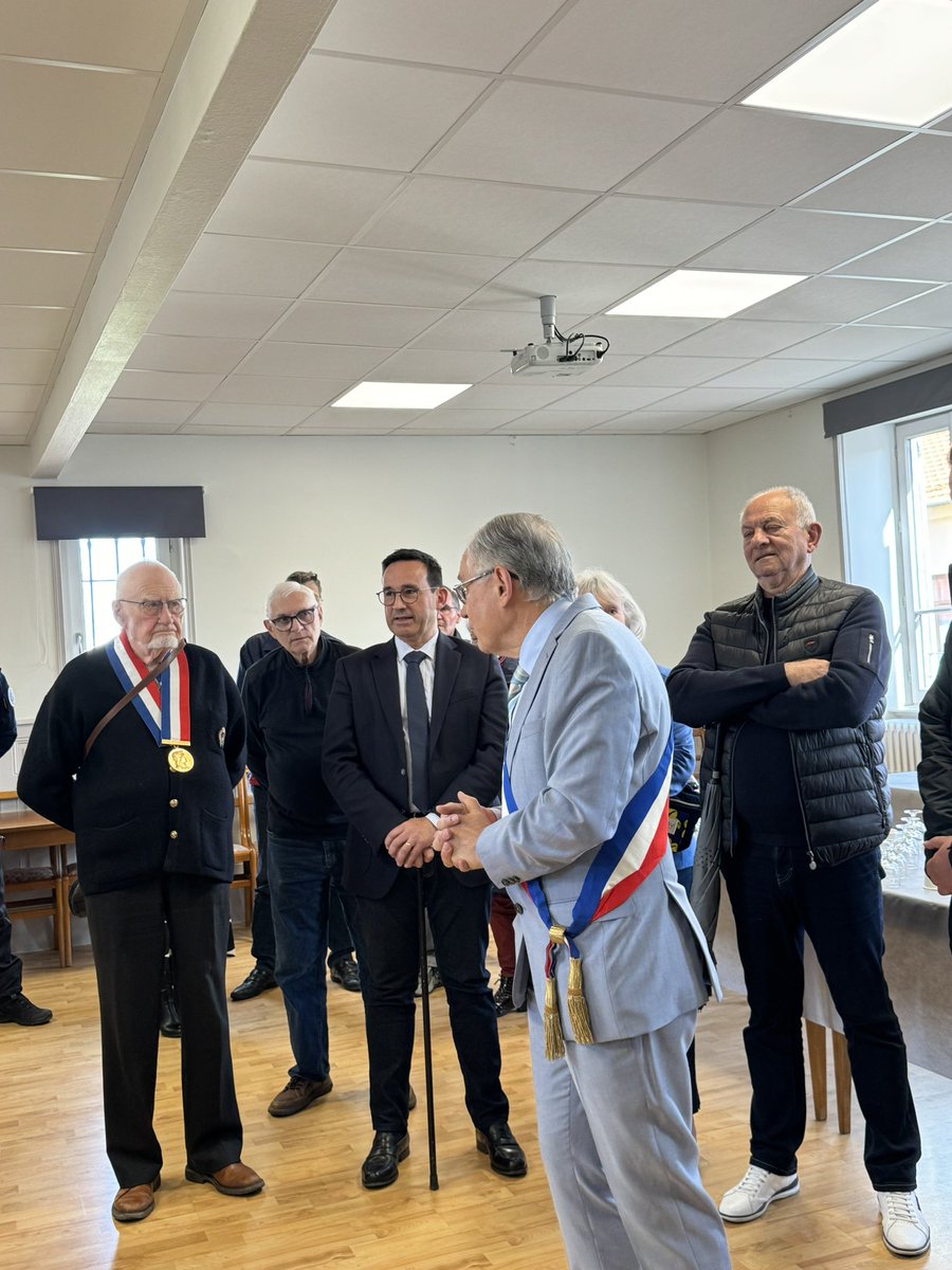 ChauvinLionel63's tweet photo. 🇫🇷 Inauguration de l’Hôtel de ville  de @villedemozac cet après midi, un lieu réhabilité (avec une participation du @Departement63 ) afin d’accueillir dans les meilleures conditions possibles les citoyens dans la « maison commune » https://t.co/HIRkcwyTsb