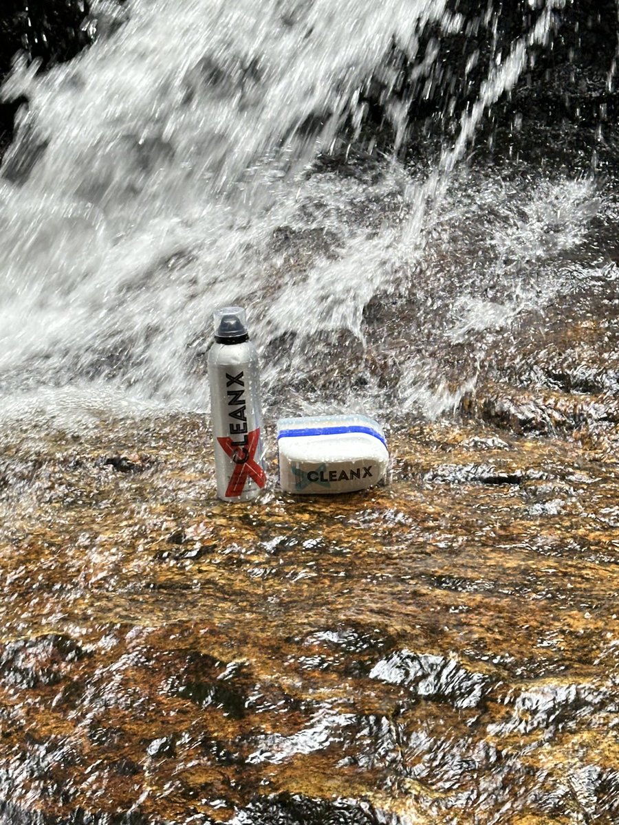 VicsenC's tweet image. If you love your sneakers then you will use #Cleanx to maintain it.