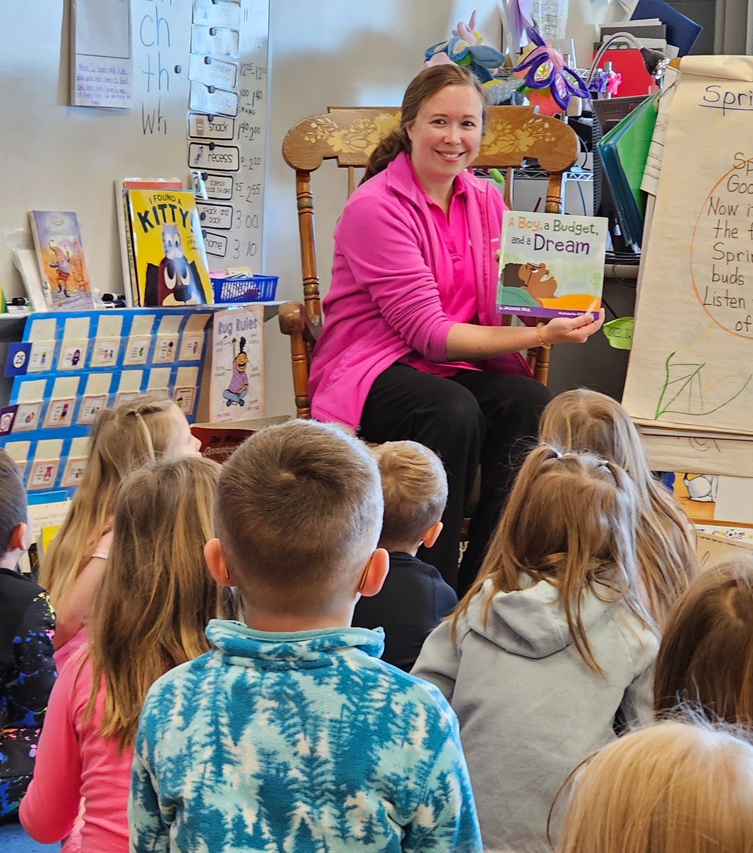 Rebecca Woock, our Universal Teller in Horicon, had a fantastic time reading and engaging with students at Horicon School District Elementary in honor of #TeachChildrentoSaveDay! #BanksPowerWI #powerofcommunity #communitybankingmonth #caringbankers #togetherdoinggood