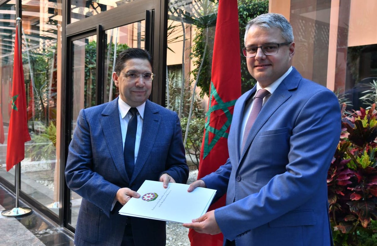 M. Nasser Bourita a reçu, aujourd'hui à Rabat, l'Ambassadeur Extraordinaire et Plénipotentiaire de la République d'Azerbaïdjan, M. Nazim Adil oglu Samadov, porteur d'un message à SM le Roi Mohammed VI de la part du Président de la République d'Azerbaïdjan, M. Ilham Aliyev.