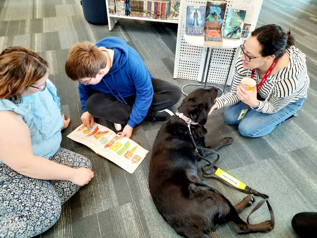 BrechinHighLib's tweet image. Fantastic to have Mrs Cameron and Apple back for more Literacy Friday reading, and chillaxing.
Really, the best day of the week!
#Therapet #ReadingForPleasure #ProudToBeBrechin @CanineConcern