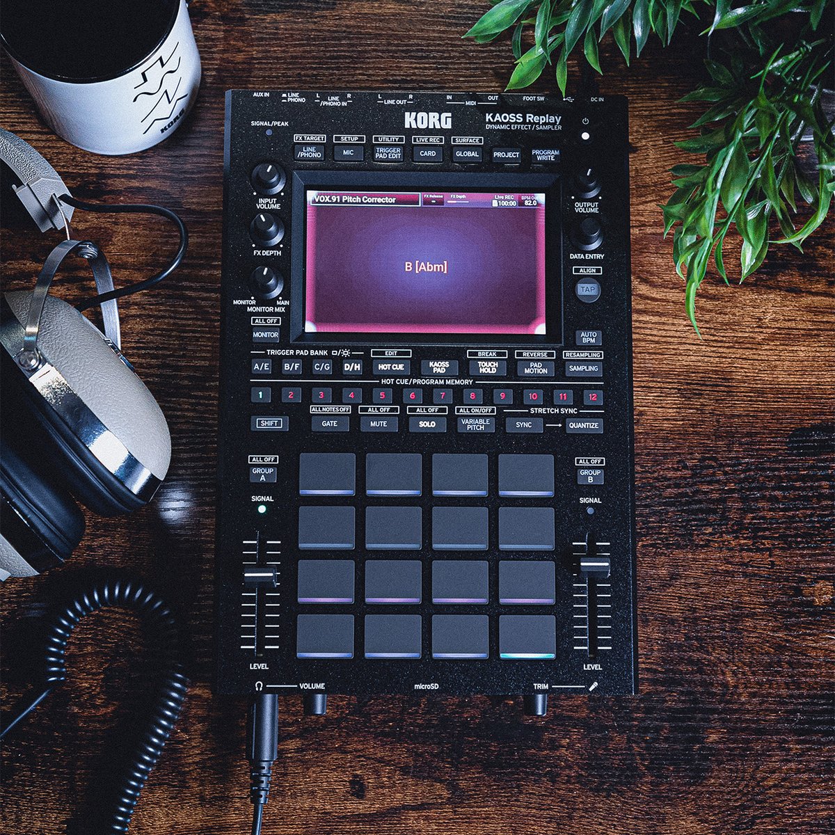 Elevate your creativity with the @officialKorg Kaoss Replay. This new effects processor and sampler offers a wide range of effects and sampling capabilities, allowing you to create from scratch! Available now at Chicago Synth Exchange! bit.ly/3aKViRM #CME #KORG