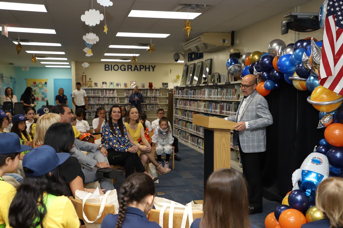 Today, I joined @LtGovNunez at @NBB_Elementary for the 3rd annual Space Art Contest for K-5 students!   Kids, prepare to let your imagination soar! The champion artwork will take flight on a @SpaceX mission to space! #STEAM #YourBestChoiceMDCPS