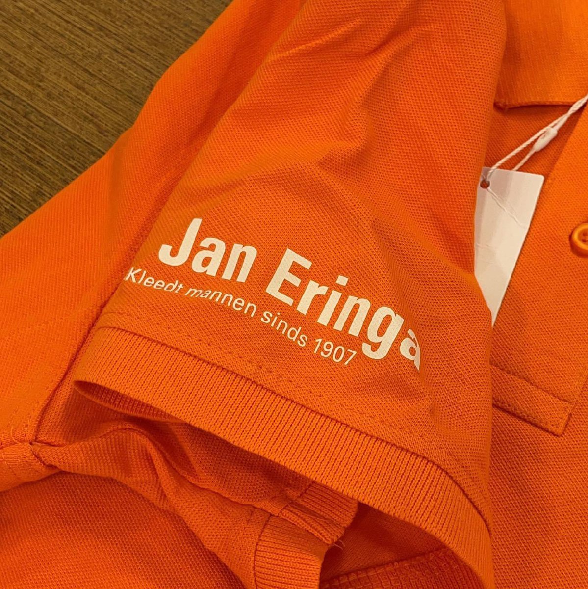 We zijn er klaar voor 👑🧡

Morgen Koningsdag beide winkels gezellig open vanaf 9 uur. Uiteraard met prachtige kleding en traditie getrouw veel 🍰 &amp; 🥂&amp; ☕️ 🇳🇱🇳🇱

Tot morgen 🙌🏼

Team Leeuwarden en Sneek
#Koningsdag #sneek #leeuwarden