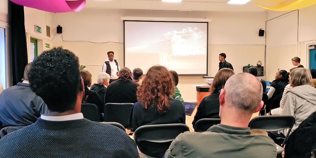 Great to attend the Easton & Lawrence Hill Neighbourhood Forum yesterday evening hosted by @eastsidebris, and to hear from various local projects including @BSomalivoice, @BristolSomaliRC, @CinemaRedfield, and @WSBartonHill! There's a lot of passion for how things can improve!
