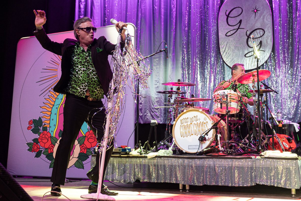 Today we hit the legendary South Street for a sold out extravaganza at the TLA with @TheDefiantUSA and @ultrabombmusic ! Who's got the best cheesesteak in town? Photos by Jason Archbold 👉🎫: mefirstandthegimmegimmes.com