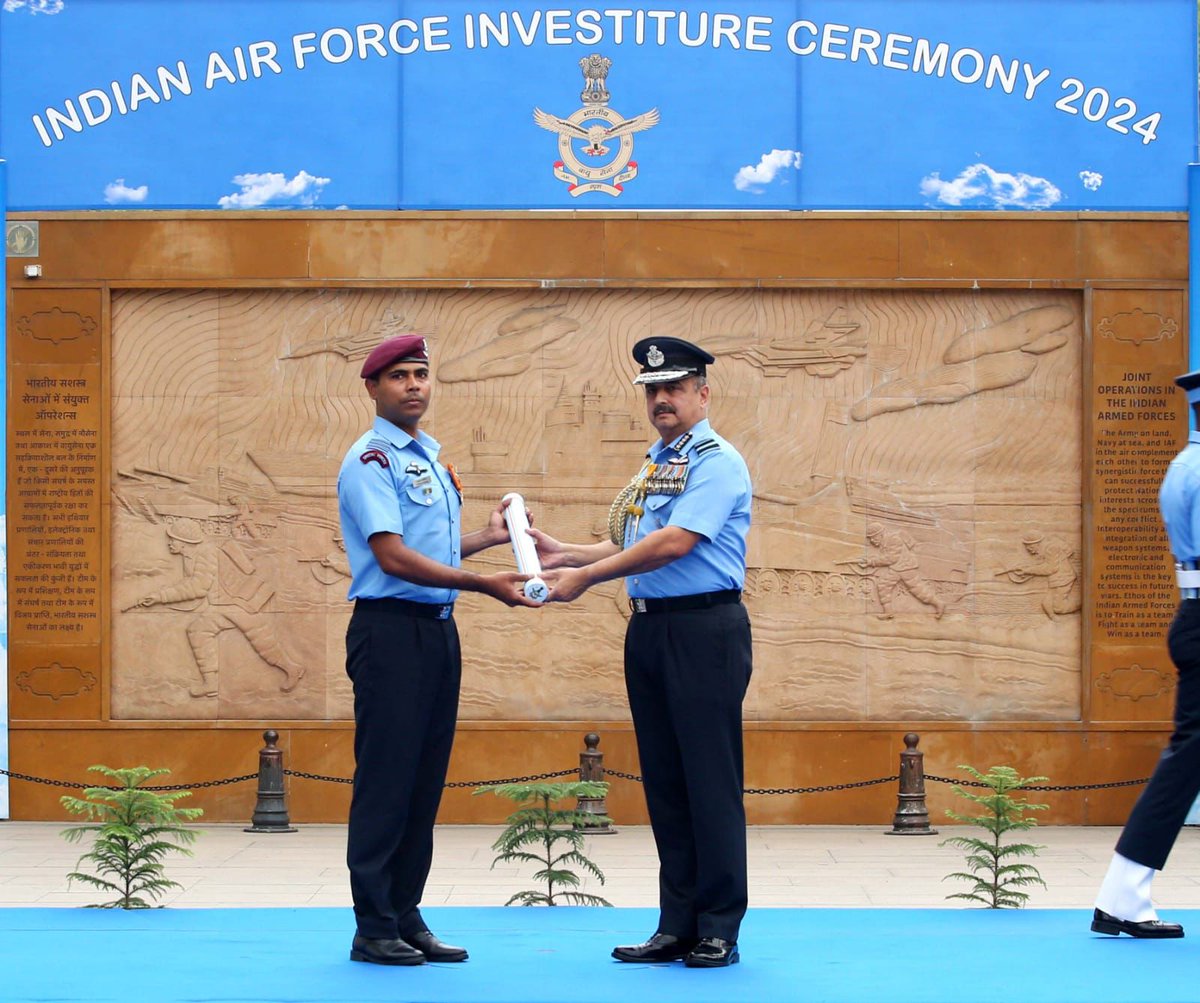#IAF held the first-ever Investiture Ceremony (51 Awards) at the #NationalWarMemorial in #NewDelhi today.