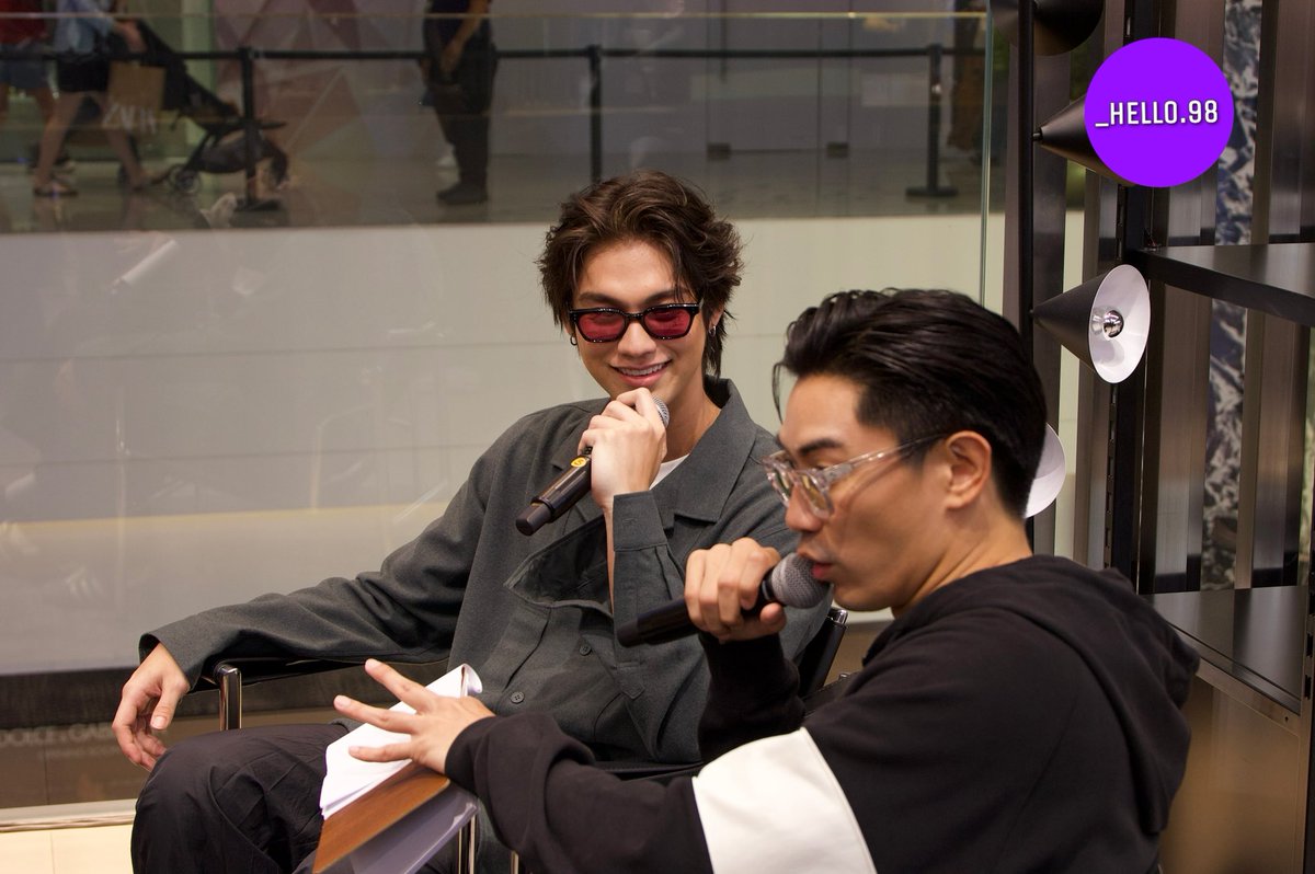 Hello98_th's tweet image. [Clip] “ ไบร์ท วชิรวิชญ์” ร่วมเปิดอาดิดาส แบรนด์เซ็นเตอร์/
ปลื้มคนชอบหนังฯกระแสดี/ ประทับใจแฟนๆคอนเสิร์ตเดี่ยวที่ญี่ปุ่น

📌: youtu.be/tH7Xz1ORI-U?si…

adidas x Bright 
#adidasSiamParagonxBRIGHT 
#adidasThailand 
#OriginalBlockPartyTH 
#bbrightvc