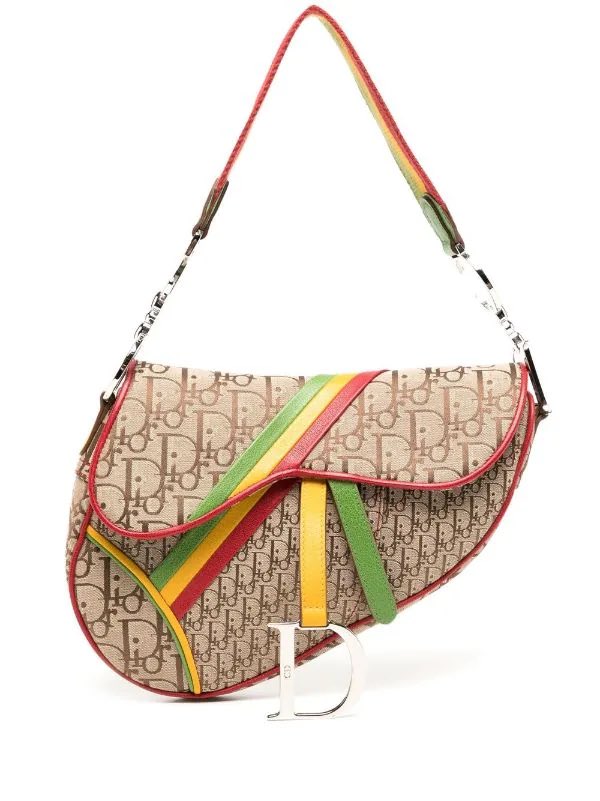 People dream of Birkin, I dream of this bag. #dior #christiandior #vintagedior #rastasaddle #fashionhistory