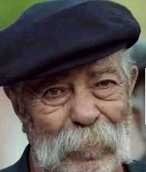 YAŞI 50/75 ARASI OLANLAR MUTLAKA OKUYUN
Bir solukta okuyacağınız çok güzel bir yazı.
Hepsi şahsına münhasır özel üretilmiş, yokluklar içinde yetişmiş yaralı bir nesil…....
PEKİ KİM BUNLAR?
1945 ile 1970 yılları arasında bu dünyaya merhaba demiş en genci 50, en delikanlısı 70