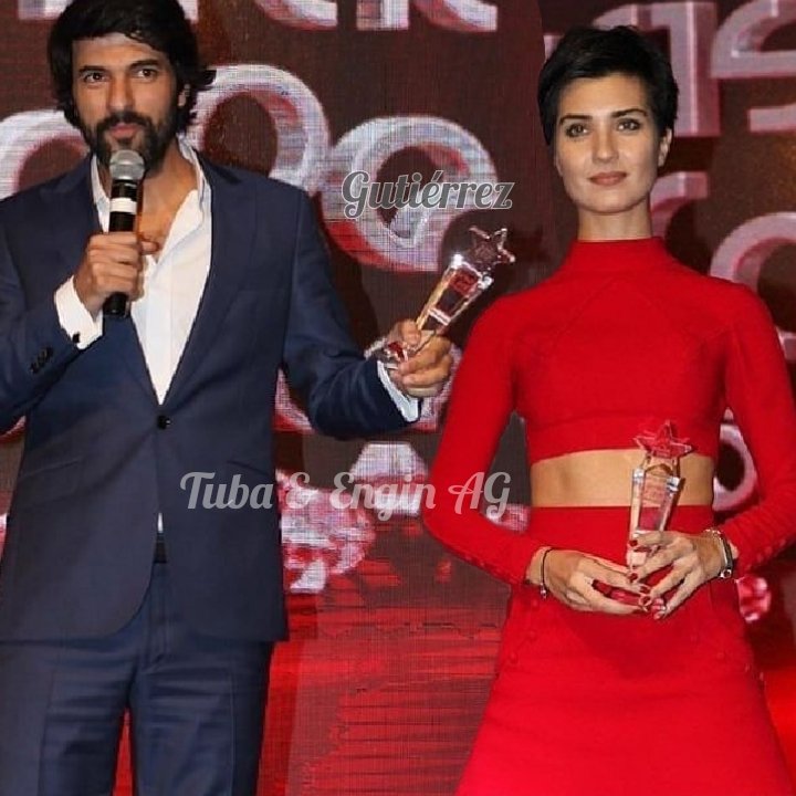 Tuba Büyüküstün y Engin Akyurek, protagonistas del drama turco Black Money Love recibieron el premio a “Mejor Actriz” y “Mejor Actor” en la entrega de los Kristal Fare Awards, del 23 de noviembre del 2015 #TubaBüyüküstün #EnginAkyürek #EnTuForever