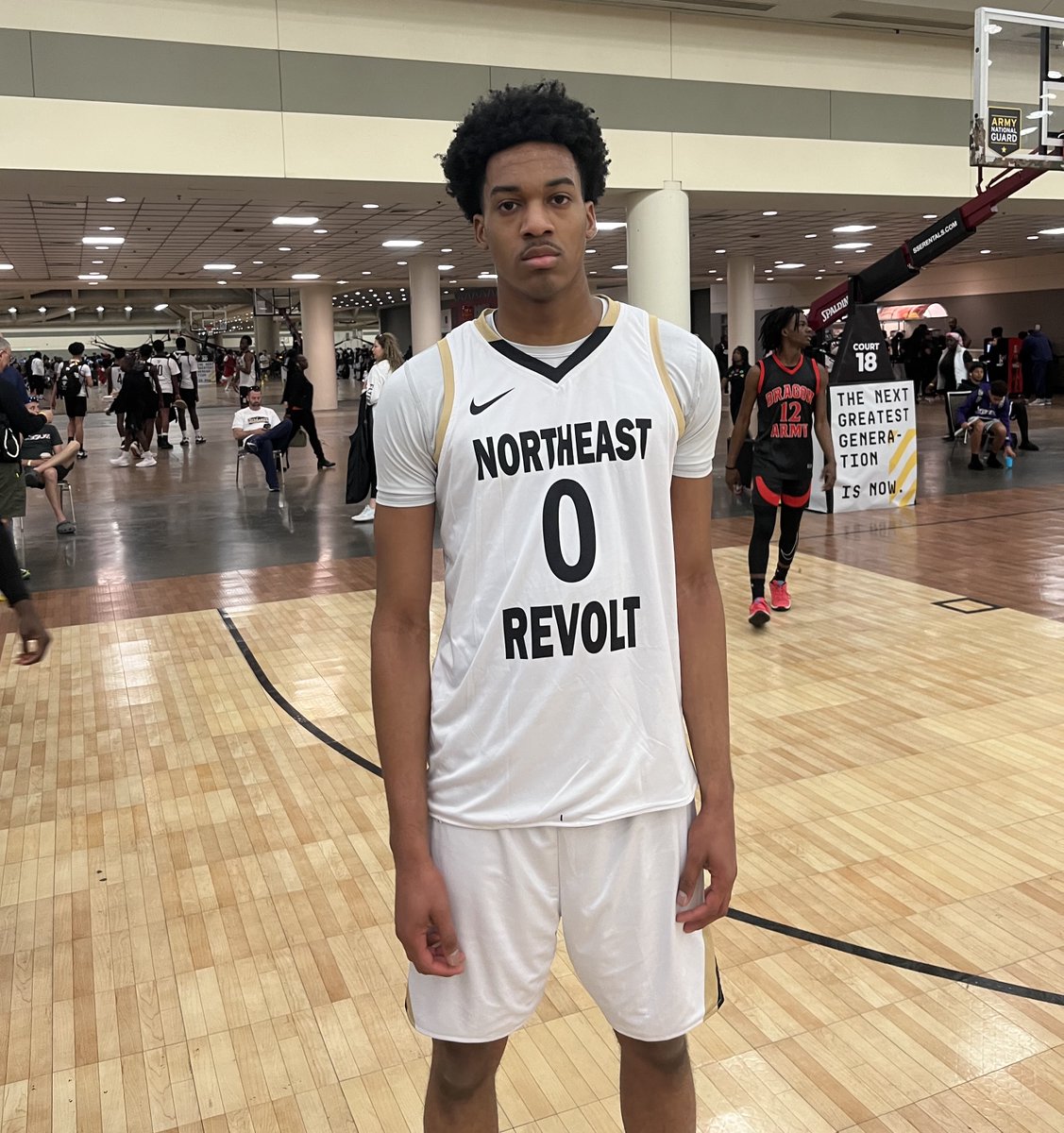2025 wing Jared Smith has been flying under the radar, that will change by playing with NE6 Revolt on the MADE Hoops Circuit: madehoops.com/made-society/a…