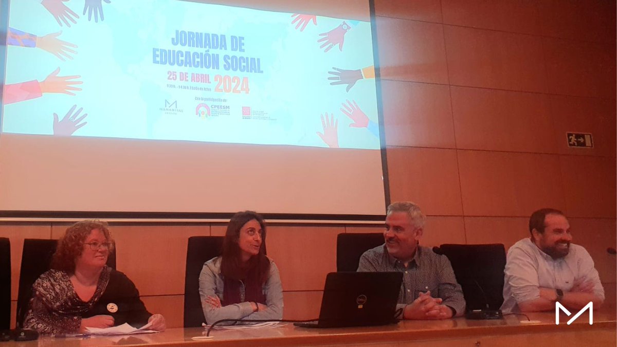 👩‍🏫Ayer presentamos la ponencia 'El educador/a social en salud mental' durante la Jornada de Educación Social 2024 de @cucc_educacion. Mostramos el plan de atención a personas con problemas graves de #saludmental y cómo trabajamos el Equipo de Apoyo Social Comunitario 'Torrejón'