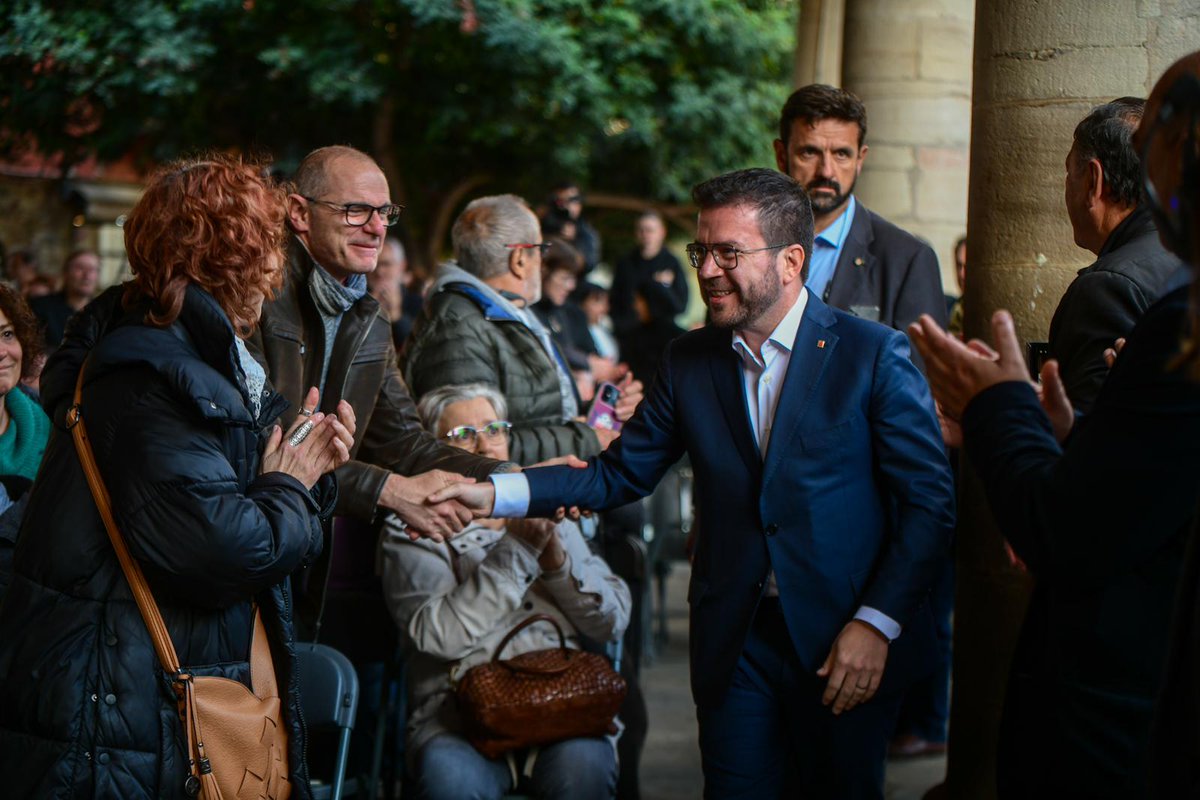 📍Avui som a #Granollers per aconseguir tota la força democràtica i seguir fent possible els impossibles A partir del #12M, volem continuar fent passos endavant al costat de la gent, al costat de Catalunya✊ #GuanyaCatalunya