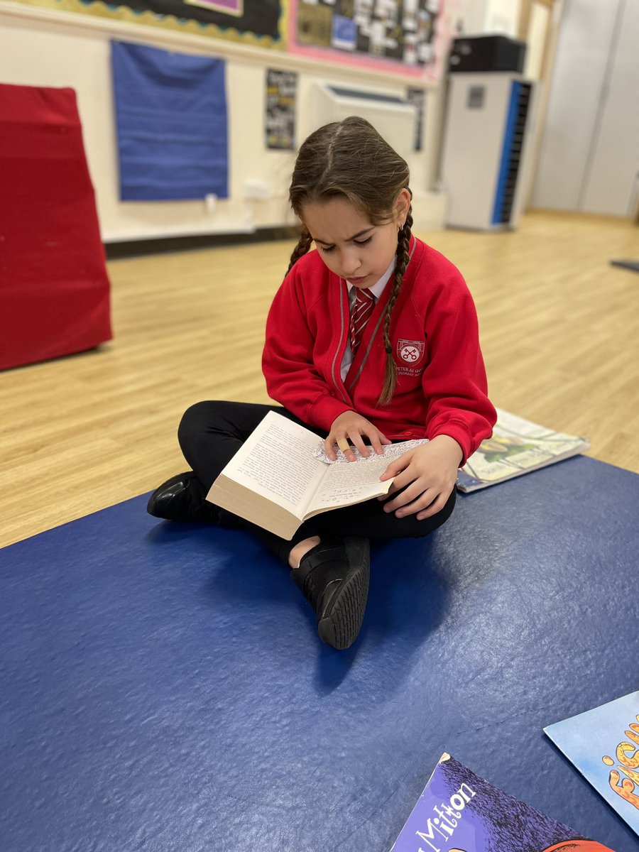 Despite the movement and discussions around her in Breakfast Club, this young lady was engrossed in her book- I loved watching her absorb the words. #lostinabook #lincolnshirereadingpledge @StPeteratGowts @mrsbradleyspag