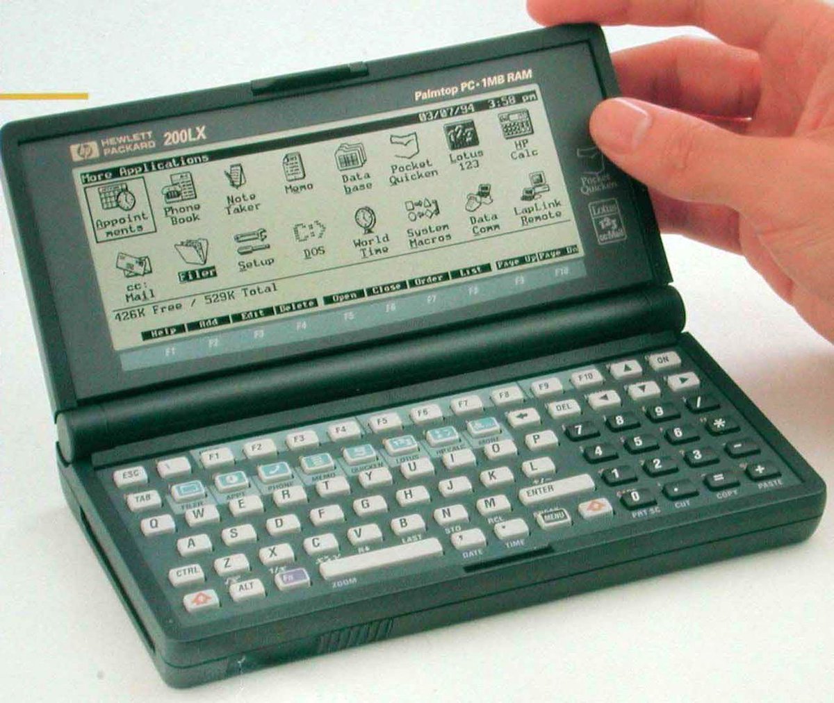 The Hewlett Packard 200LX (1994).