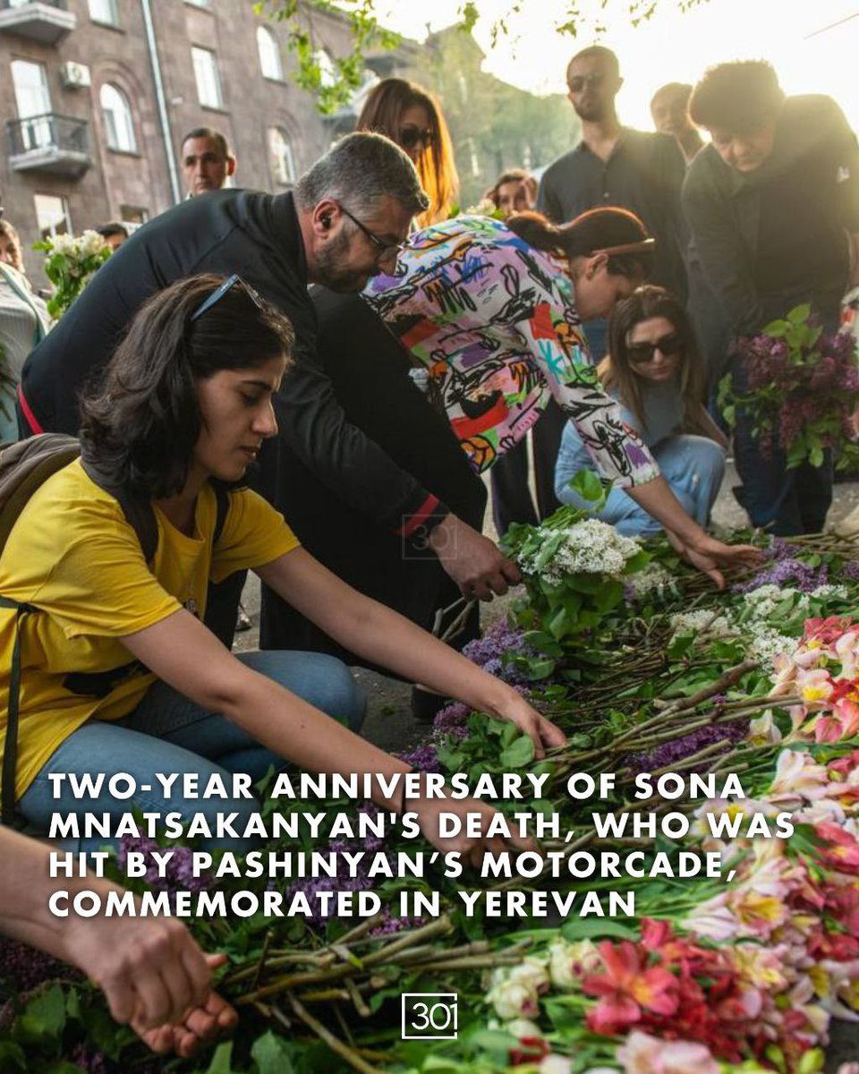 A rally was held in the center of Yerevan in memory of Sona Mnatsakanyan, a pregnant woman who was killed by a car from Nikol Pashinyan's motorcade two years ago. The car fled the scene of the crime.

At the intersection of Leo-Paronian streets, citizens laid flowers at Sona's