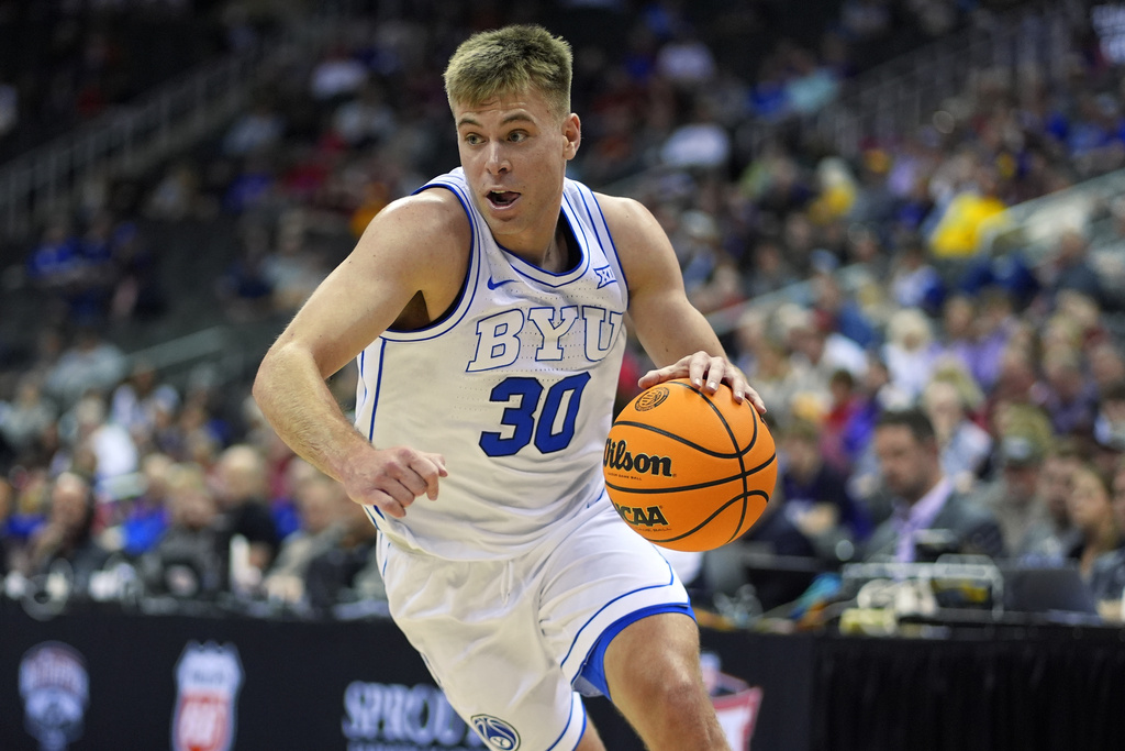 Score two more for new head coach Kevin Young, as Dallin Hall and Richie Saunders are both returning to the @byubasketball team. abc4.com/sports/dallin-…