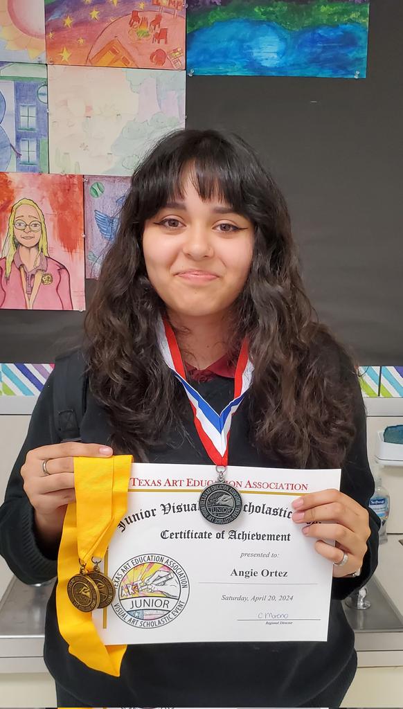 This @YWLA_AISD art std needs her own post. She has been participating @TXarted Jr.VASE since 6th grd. & earned 4s evry yr. This yr. earned all 4s & a Plantinum Medal for 1 of her entries. She will be missed! #AldineLegacy #girlsinSTEAM @AldineArt @CmmorenoArt @NewmanKaileigh