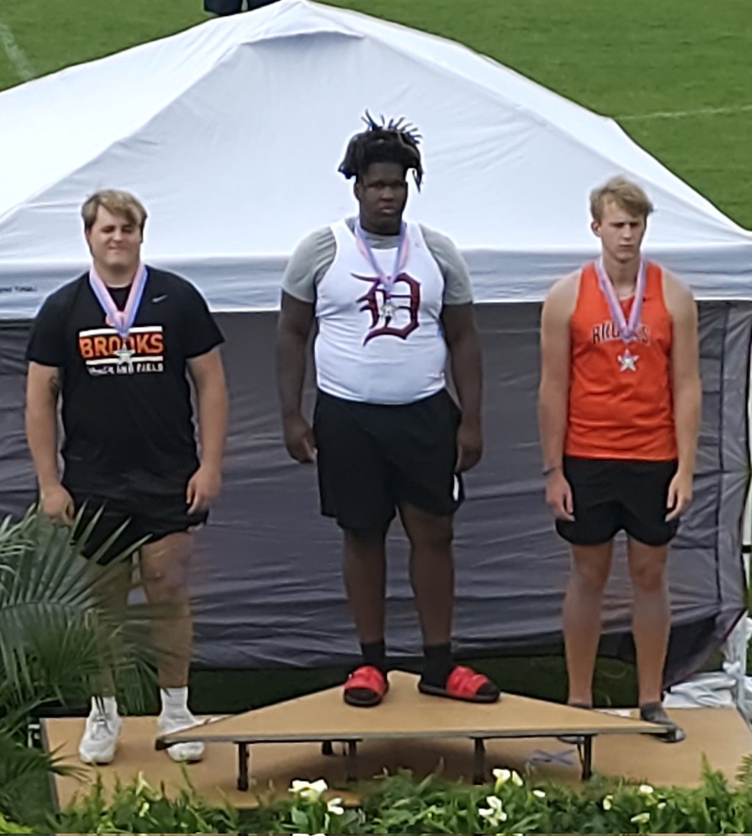 DeshlerTrack's tweet photo. Jamarian Acklin wins the 4A Boys Shot Put with a distance of 51'-1¾". @AHSAAUpdates 4A Section 4 @ Scottsboro. https://t.co/fSBC85o3Rd