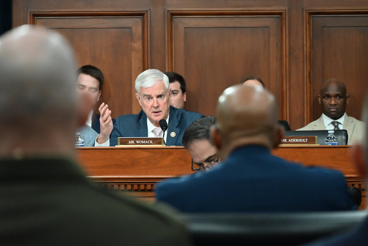 Developing a strong and ready force is my priority on @HouseAppropsGOP Defense Subcommittee. In last week's hearing, I emphasized the importance of regular order in the budget process and enhancing military readiness to @SecDef and @GenCQBrownJr. Watch⬇️ youtu.be/Owsq7subCaY