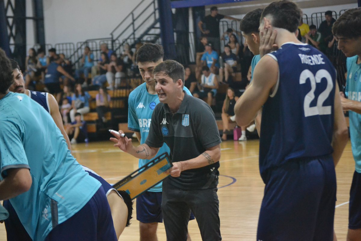 Fernando Rosanova, entrenador del equipo de básquet, cuenta cómo llega Racing al inicio de playoff de la @LigaARGbasquet 🏀 👉🏻 racingclub.com.ar/basquet/nota/2…