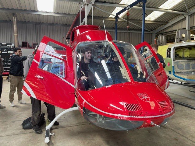 Today we hosted @CanterburyCCUni business & logistics students. After a tour we introduced them to helicopter sales & engineering tenant Helix.av & discussed UK airfreight demand, the transport of perishable cargo from origin to supermarkets & sustainable airport infrastructure.