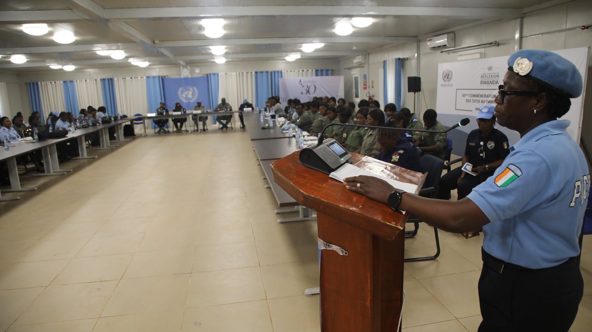 This 26/04, the Acting head @UNPOL #MINUSCA, in the presence of the Chief of staff of Gendarmerie National🇨🇫 opened the @UNPOL-ISF🇨🇫 round table in #Bangui with a theme “investing in favor of women: accelerate the rythme”. It is an extension of 8thMarch 2024 activities.